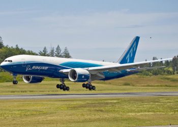 Boeing imalatı kargo uçakları 20 milyondan fazla çiçek taşıdı