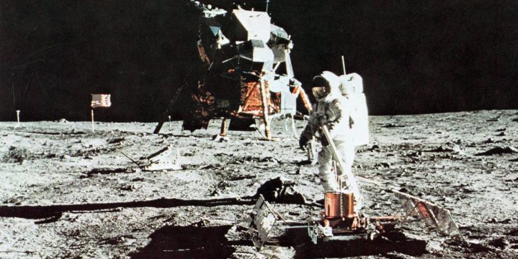 Yeni görüntülerle hazırlanan Apollo 11 belgeseli ilgi çekti