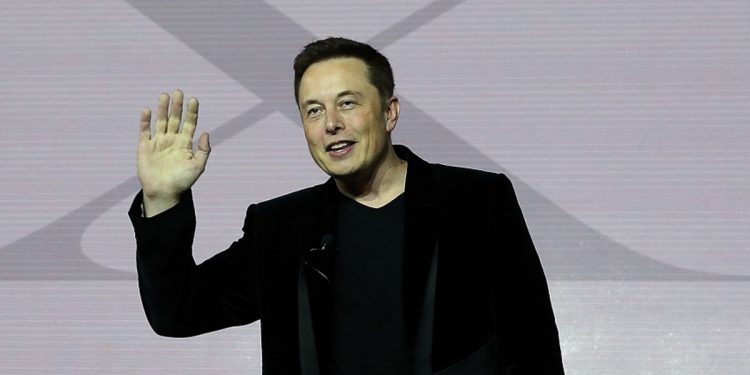 Elon Musk 2018’de 240 bin km uçtu, 700 bin dolar harcadı