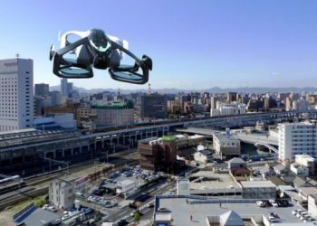 Japonya dünyanın en küçük uçan arabasını tanıttı