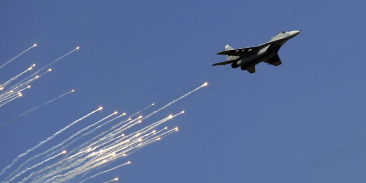 MİG-29, F16’ya rakip olabilir mi?