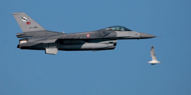 Savaşan şahinler yerli radarla görecek