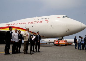 Jumbo jet yardımları Venezuela’ya taşıdı