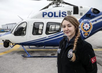 Polis helikopterinde ilk kadın pilot