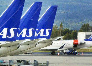 Grev nedeniyle 673 seferini iptal etti