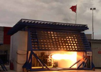 Yerli uzay roketi motoru test ediliyor