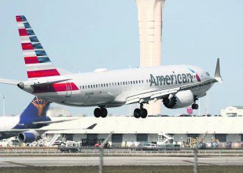 Tüm ticari ve kargo uçuşları durduruldu