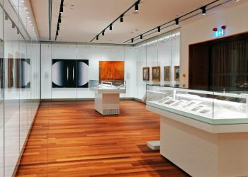 Yolcular modern sanatla buluşuyor