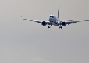 Körfez’de uçan havayollarına uyarı!