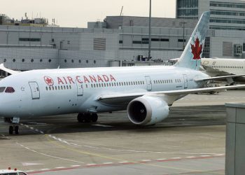 Uyuyan yolcu uçakta unutuldu