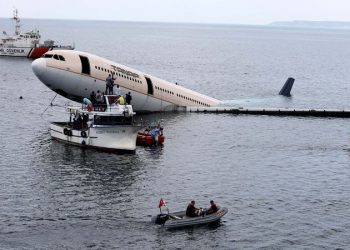 Saros’ta dev yolcu uçağı batırıldı