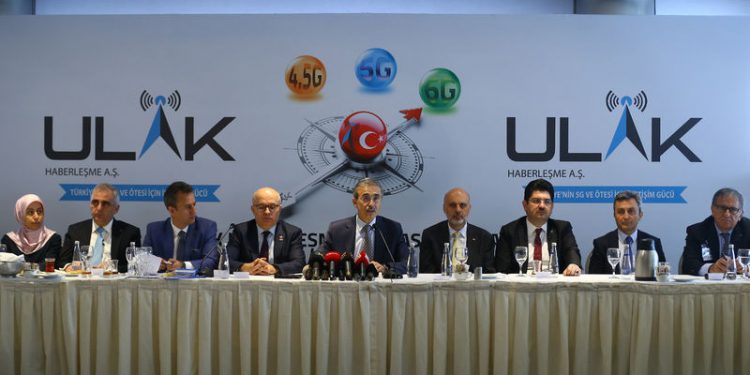 İsmail Demir: Her kriz bir fırsattır