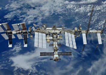 NASA, uzaya turist taşıyacak