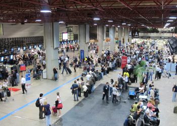 Havalimanında 750 kilogram altın çaldılar!