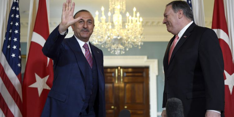Çavuşoğlu, Pompeo ile görüştü