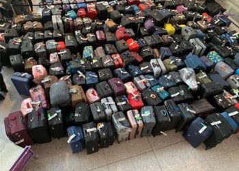 Yüzlerce bagaj ortada kaldı