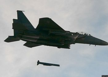 Rus askeri uçağına uyarı ateşi açıldı