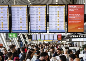 Schipol Havalimanı’nda 250 uçuş iptal edildi