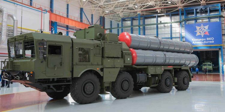 “Türkiye bazı S-400 parçalarını üretebilir”