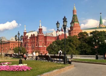 Paris ve Londra’ya yakın bir havacılık fuarı…