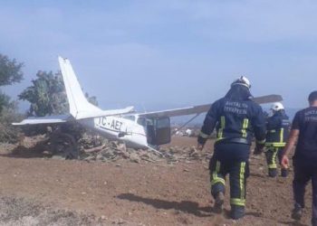 Antalya’da eğitim uçağı pistten çıktı