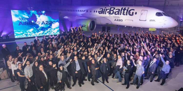 100’ncü A220 için özel kutlama