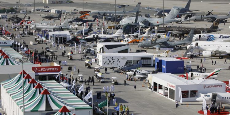 Dubai Airshow oldukça sönük başladı