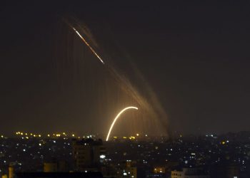 “Gazze’den İsrail’in güneyine yüzlerce füze atıldı”