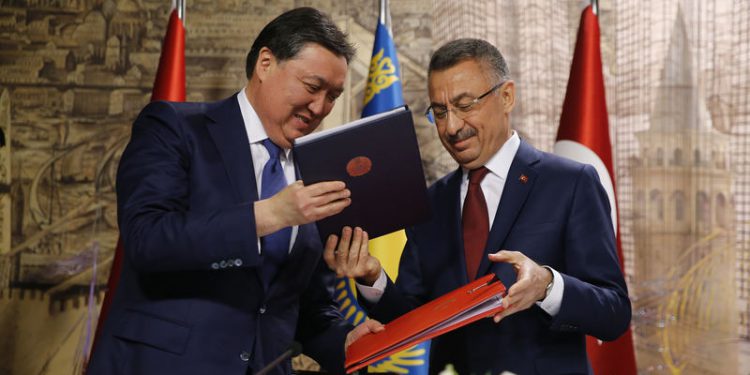 Türkiye ile Kazakistan uzay alanında iş birliği yapacak