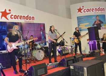 Corendon’dan İzmir’de konser sürprizi