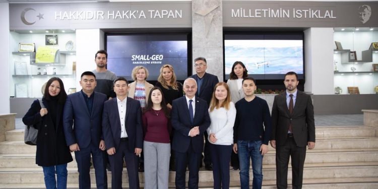 TUSAŞ Kazak basınını ağırladı