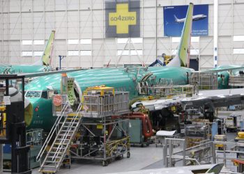 Boeing, 737 MAX’in üretimine Ocak’ta ara verecek