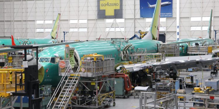 Boeing, 737 MAX’in üretimine Ocak’ta ara verecek