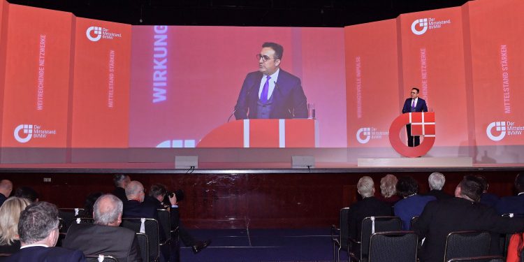 THY’nin geniş ağına Almanya’dan övgü