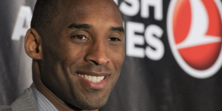 Kobe Bryant ve kızı helikopter kazasında öldü