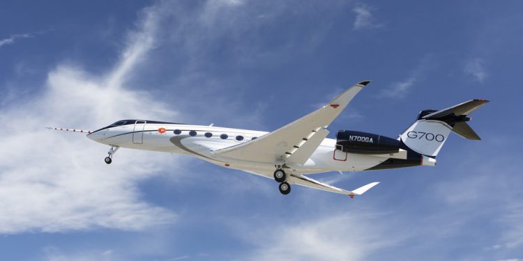 G700 ilk uçuşunu gerçekleştirdi