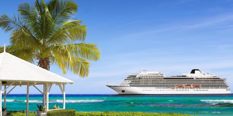 Gemi ile Karayipler’i keşfetmenin tam zamanı!