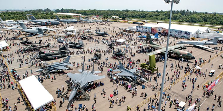 Şirketler Singapur Airshow’a katılmaktan vazgeçiyor