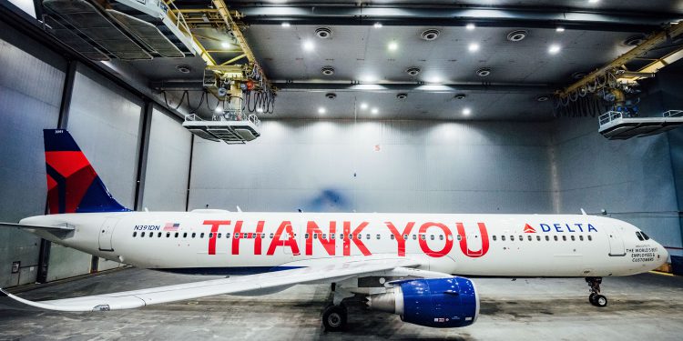 Delta Havayolları, çalışanlarına para dağıttı