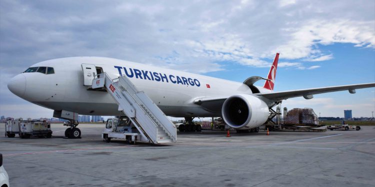 Turkish Cargo’dan Çin’e insani yardım seferi