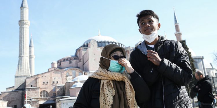 Koronavirüs turizme 1 trilyon dolar zarar verecek