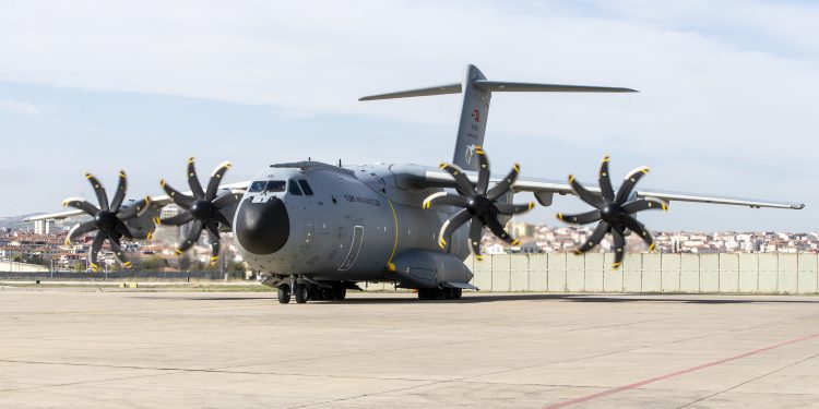 Türkiye 5 ülkeye A400M’le tıbbi malzeme gönderdi