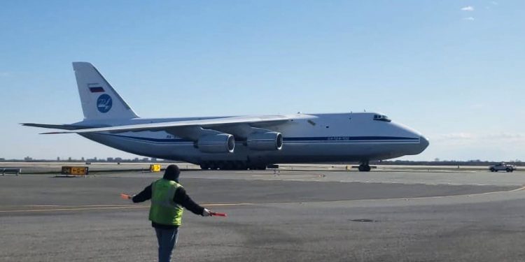 Rusya’nın gönderdiği tıbbi malzemeler ABD’ye ulaştı
