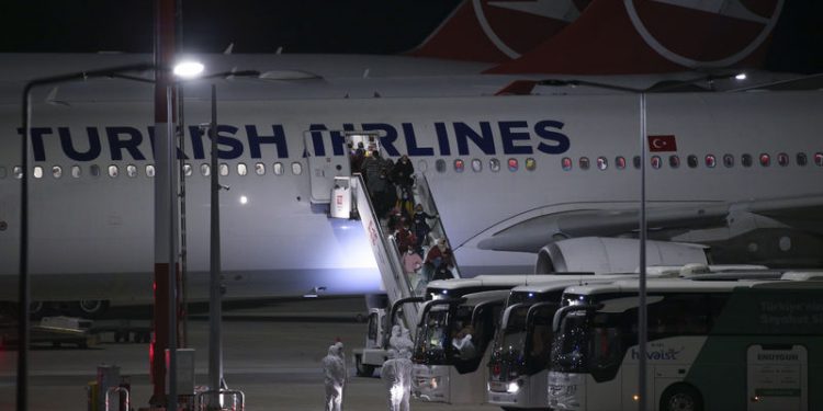 Afrika’daki Türkler yurda getirildi