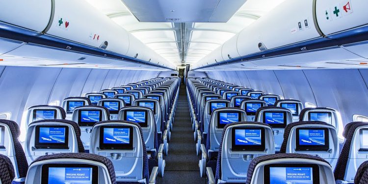 Uçakta sosyal mesafe olur mu?