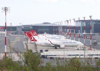 İlker Aycı: Karşılaştığımız zorluklar bizi güçlendiriyor