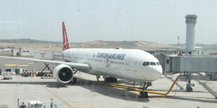 THY uçağı, 79 yolcuyla New York’a uçtu