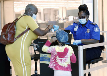 ABD’li havayolları Mike Pence ile görüşecek