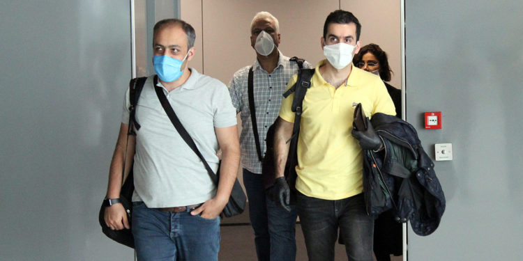 İranlı yolcuları taşıyan uçak, İstanbul’a geldi