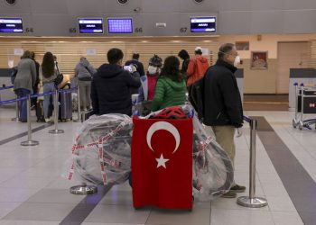 Uruguay’da mahsur kalan 4 Türk yurda dönüyor